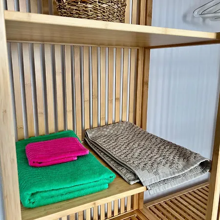 Proche Base Navale Et Siam