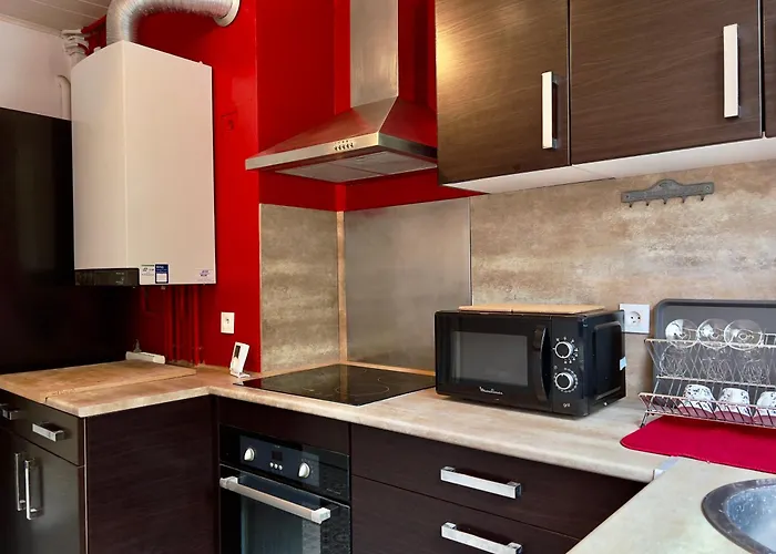 Proche Base Navale Et Siam