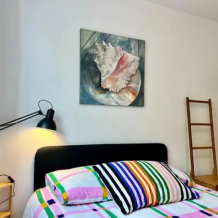 Proche Base Navale Et Siam *