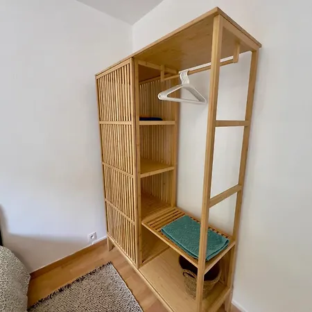 Proche Base Navale Et Siam *