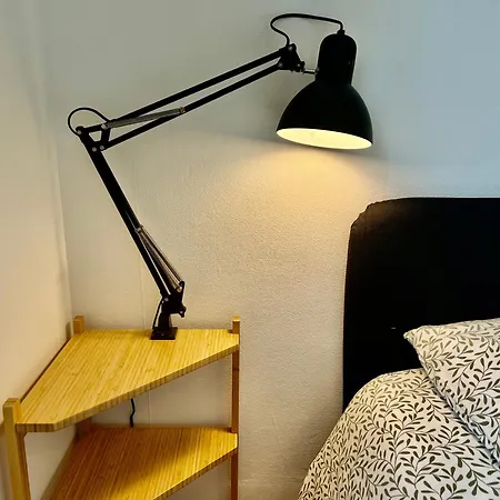 Proche Base Navale Et Siam