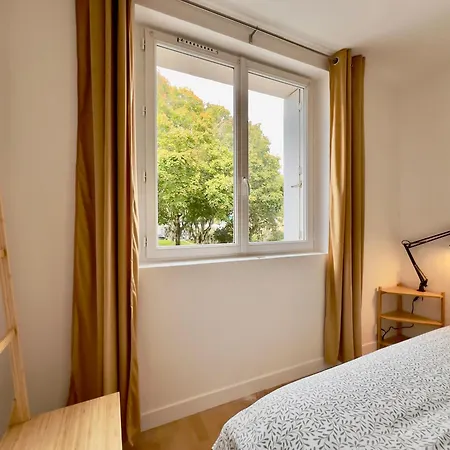 Proche Base Navale Et Siam