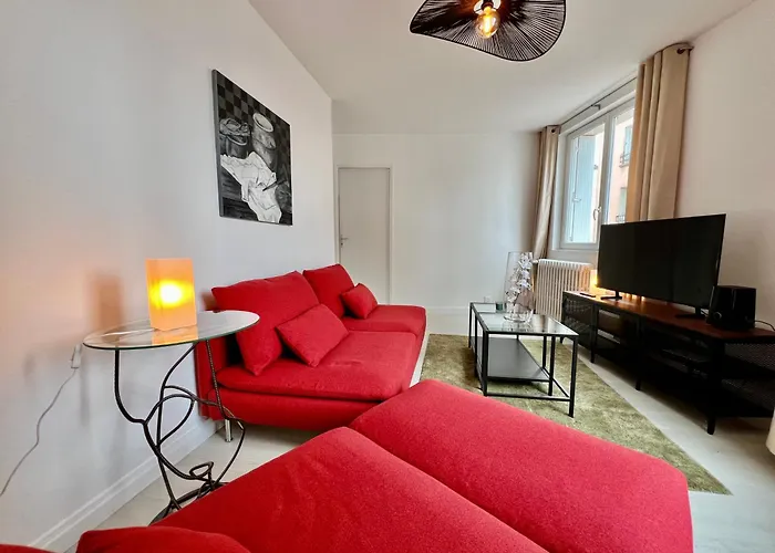 Proche Base Navale Et Siam Apartman Breszt