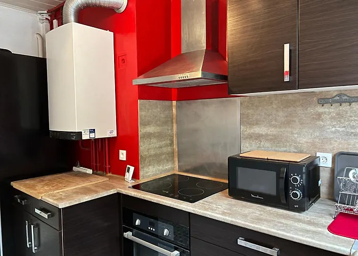 Proche Base Navale Et Siam Apartman Breszt